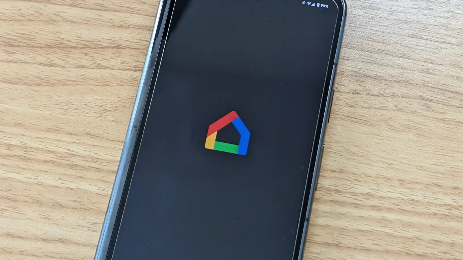 Pixel Fold で表示した Google Home アプリのアイコン