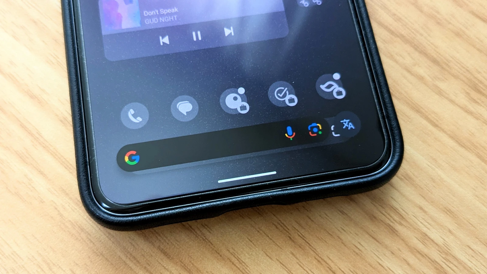 Google Pixel 8 Pro でかこって検索を起動している写真