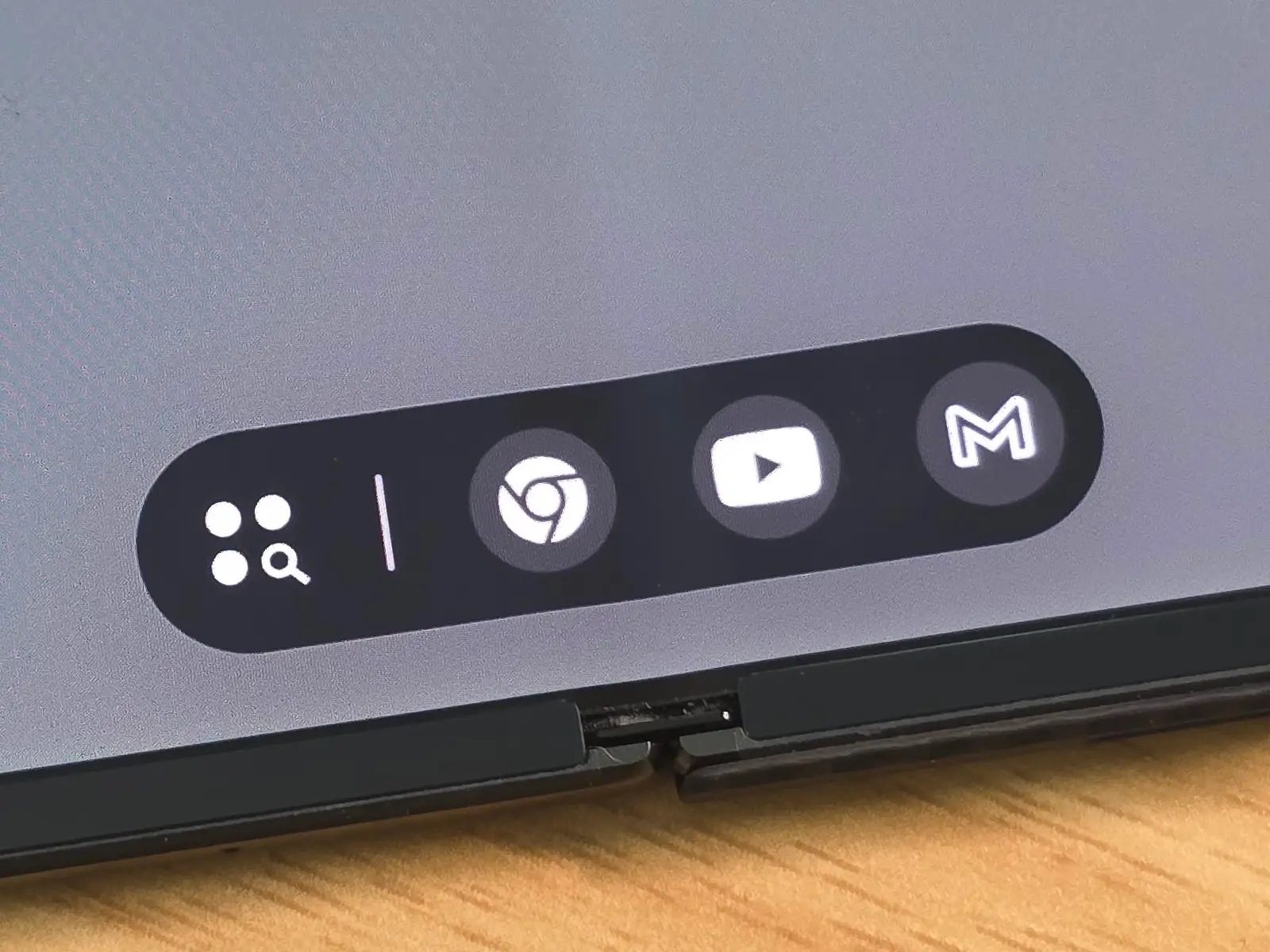 Google Pixel 9 Pro Fold のタスクバー