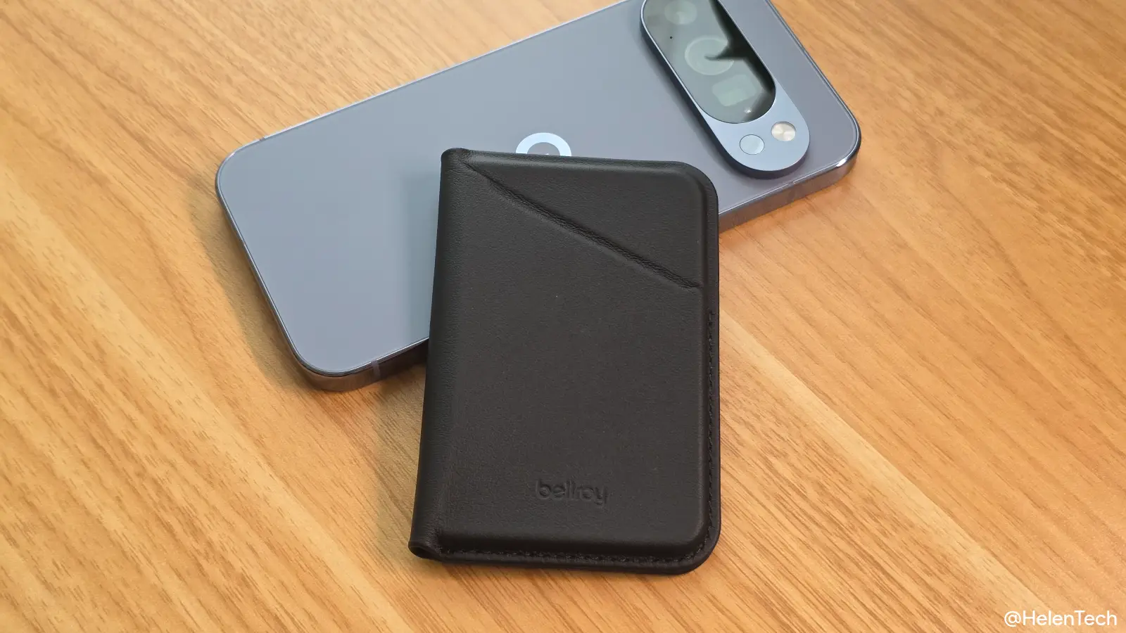 Bellroy レザー Mag Wallet の表面の写真