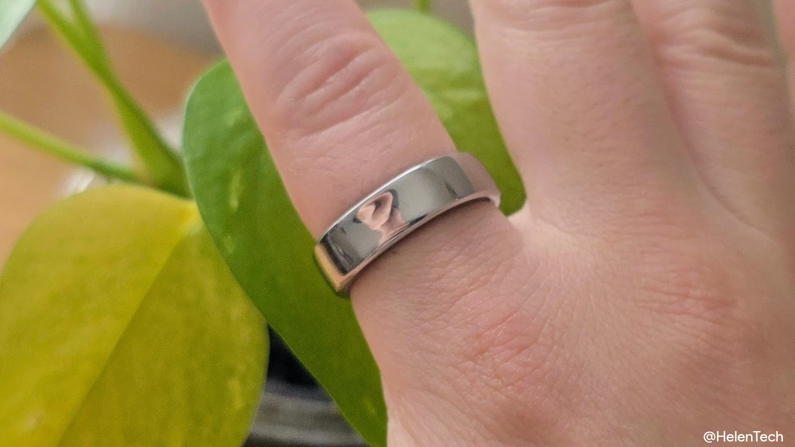 RingConn Gen 2 Air を装着している様子