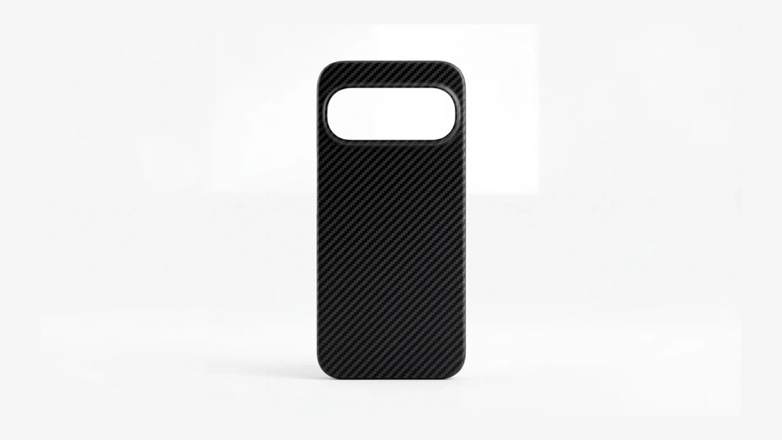 リークされた Pixel 11 Pro XL のケースとされる画像の 1 枚目