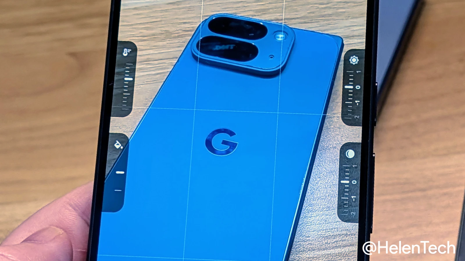Google Pixel 11 Pro の Pixel カメラアプリで確認した新しいクイックアクセスコントロールの UI