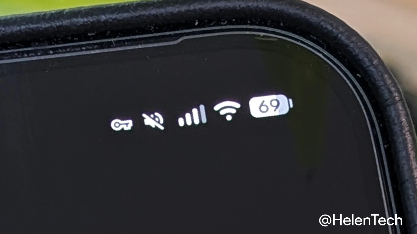 Google Pixel のステータスバーに表示されている VPN やミュートなどのアイコン